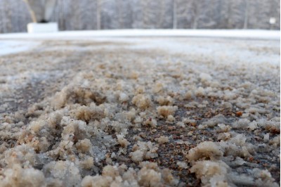 Песчано-солевая смесь для дорог: эффективное решение проблемы ледяного покрытия